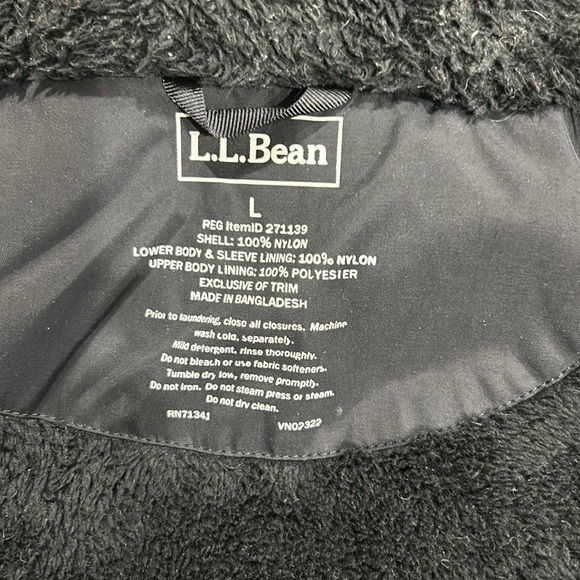 LLBean women’s coat. Size L - Picture 3 of 5